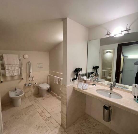 اتاق استاندارد در طبقه همکف, Ruzzini Palace