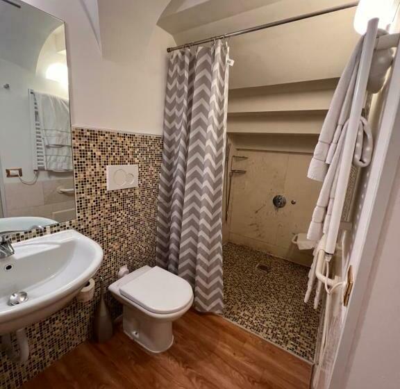 اتاق استاندارد در طبقه همکف, Ruzzini Palace