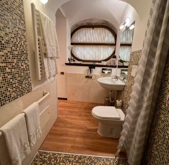 اتاق استاندارد در طبقه همکف, Ruzzini Palace