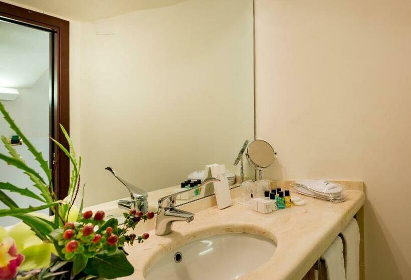 اتاق استاندارد در طبقه همکف, Ruzzini Palace