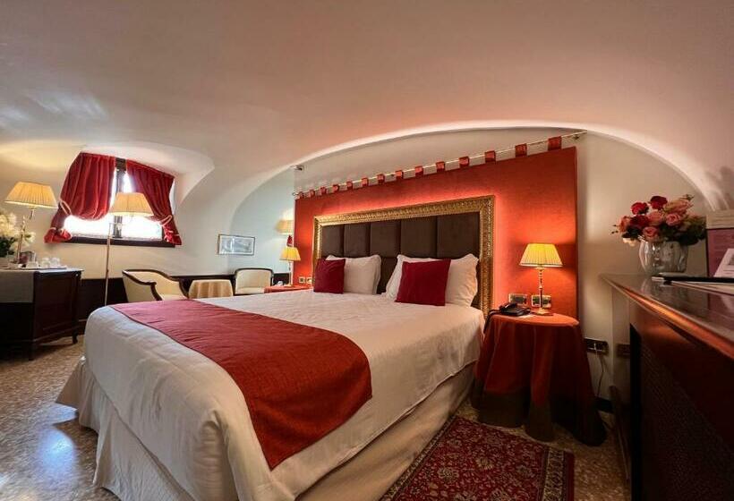 اتاق استاندارد در طبقه همکف, Ruzzini Palace