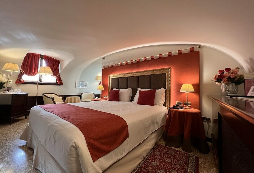 اتاق استاندارد در طبقه همکف, Ruzzini Palace