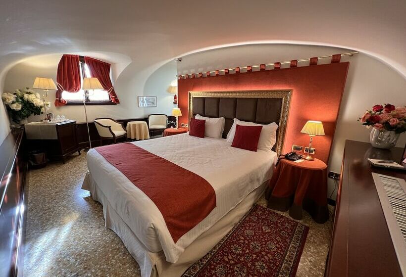 اتاق استاندارد در طبقه همکف, Ruzzini Palace