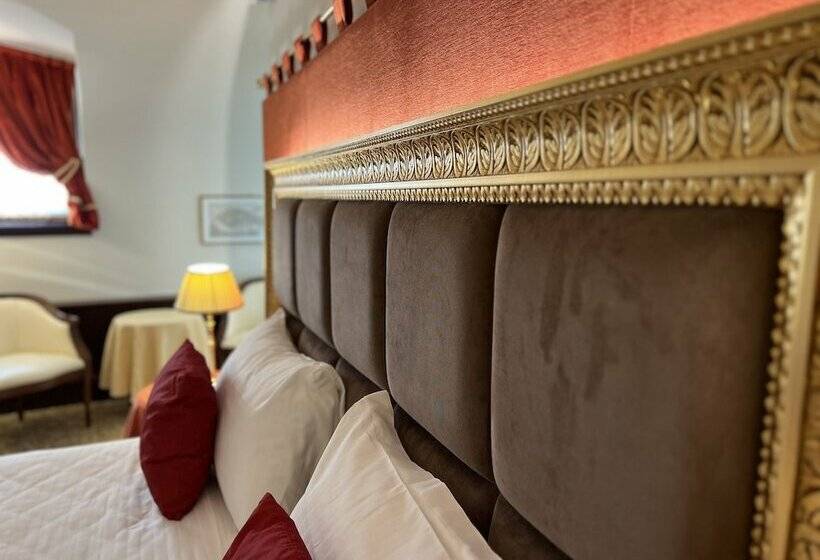 اتاق استاندارد در طبقه همکف, Ruzzini Palace
