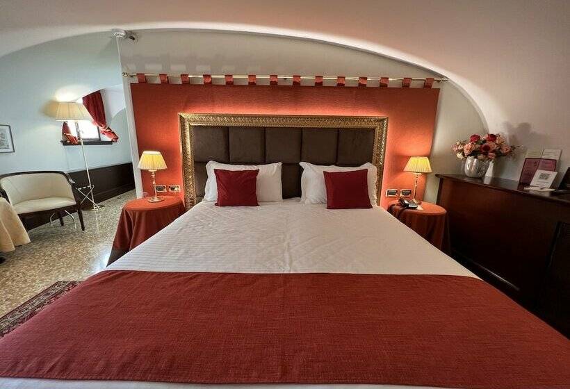 اتاق استاندارد در طبقه همکف, Ruzzini Palace