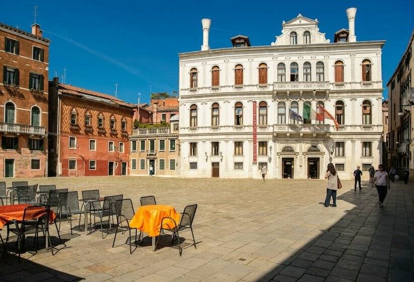 اتاق استاندارد در طبقه همکف, Ruzzini Palace