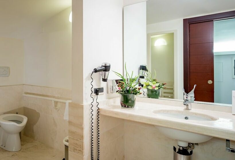 اتاق استاندارد در طبقه همکف, Ruzzini Palace