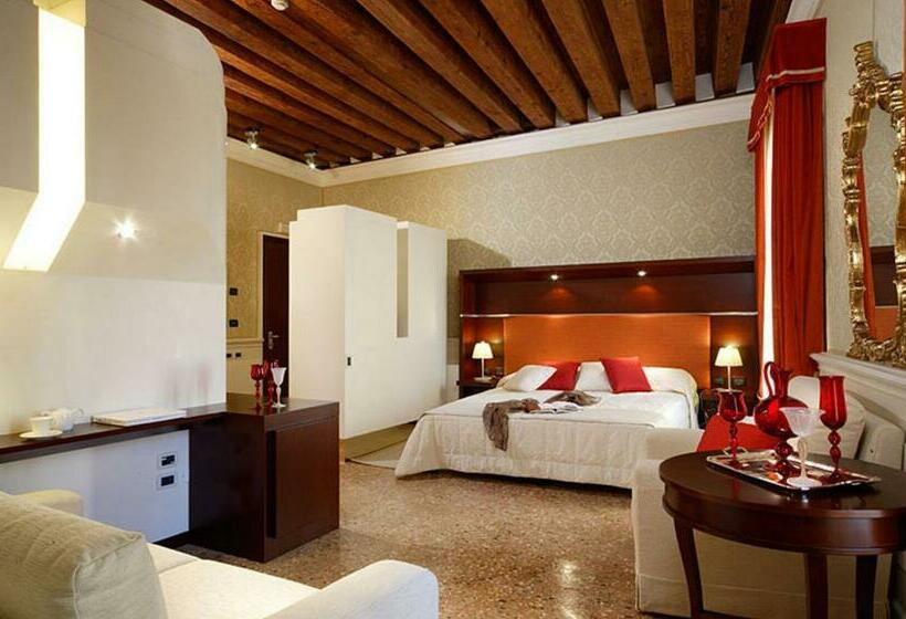 سوییت جونیور, Ruzzini Palace