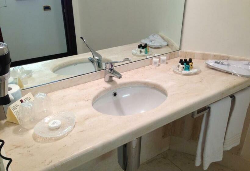 سوییت جونیور, Ruzzini Palace