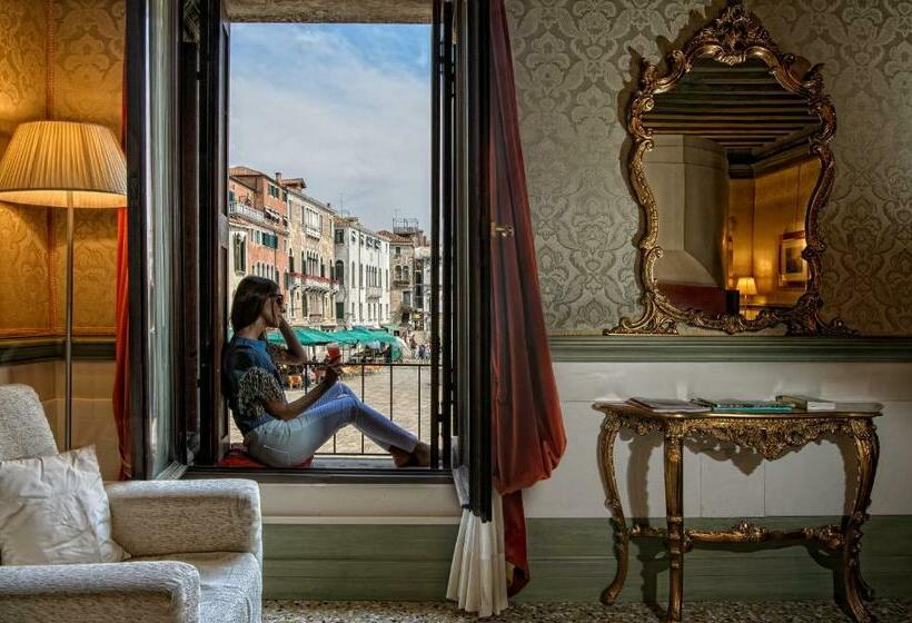 سوییت جونیور لوکس, Ruzzini Palace