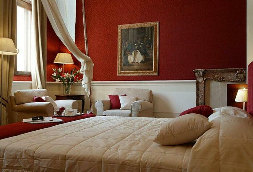 سوییت جونیور لوکس, Ruzzini Palace