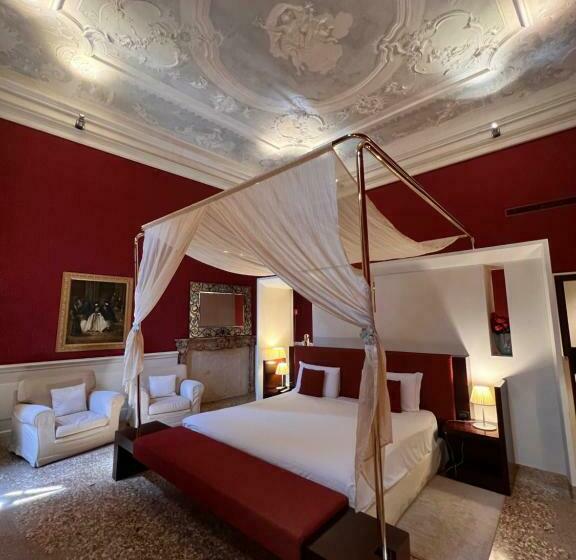 سوییت جونیور لوکس, Ruzzini Palace