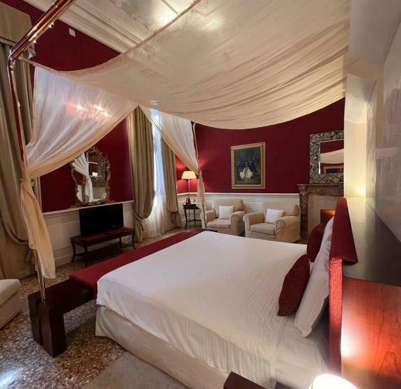 سوییت جونیور لوکس, Ruzzini Palace