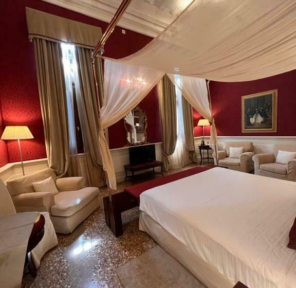 سوییت جونیور لوکس, Ruzzini Palace