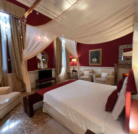 سوییت جونیور لوکس, Ruzzini Palace