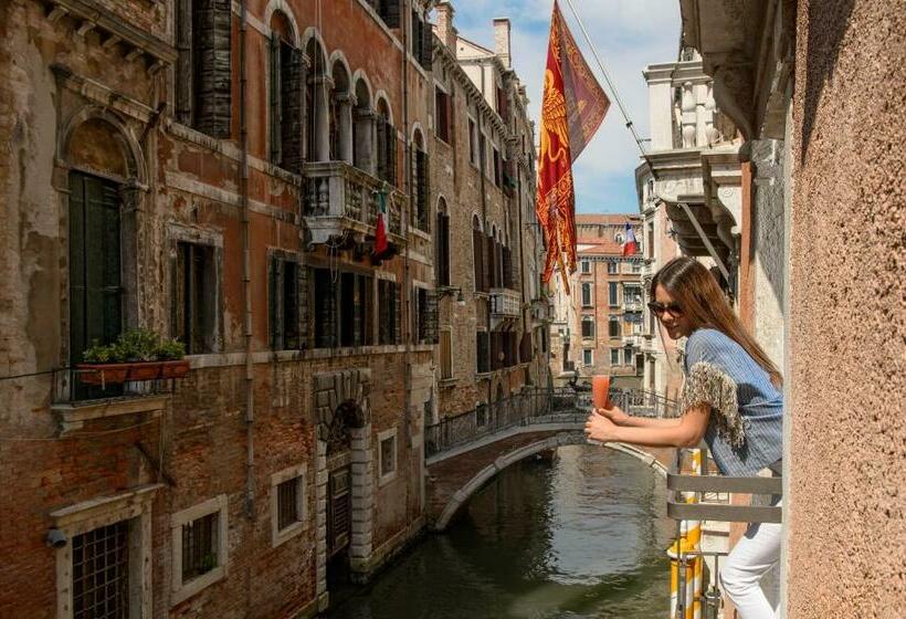 Classic Room with Views, Ruzzini Palace