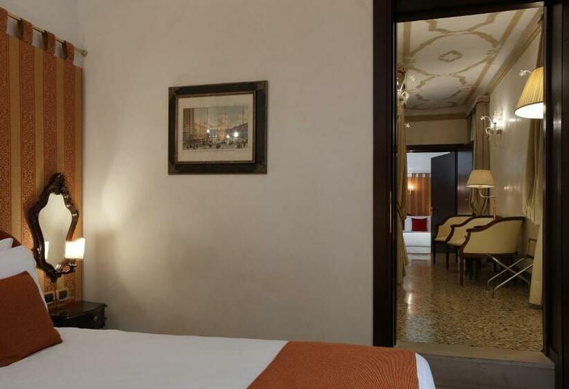 Classic Room with Views, Ruzzini Palace