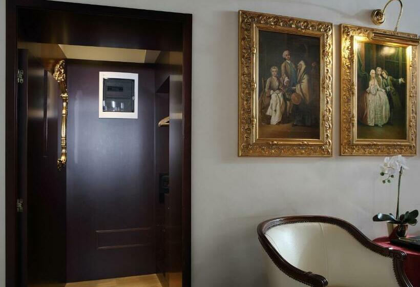 Classic Room with Views, Ruzzini Palace