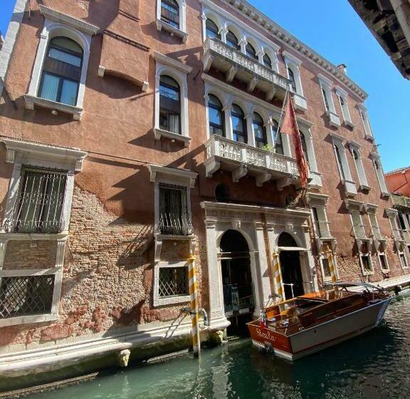 Classic Room with Views, Ruzzini Palace