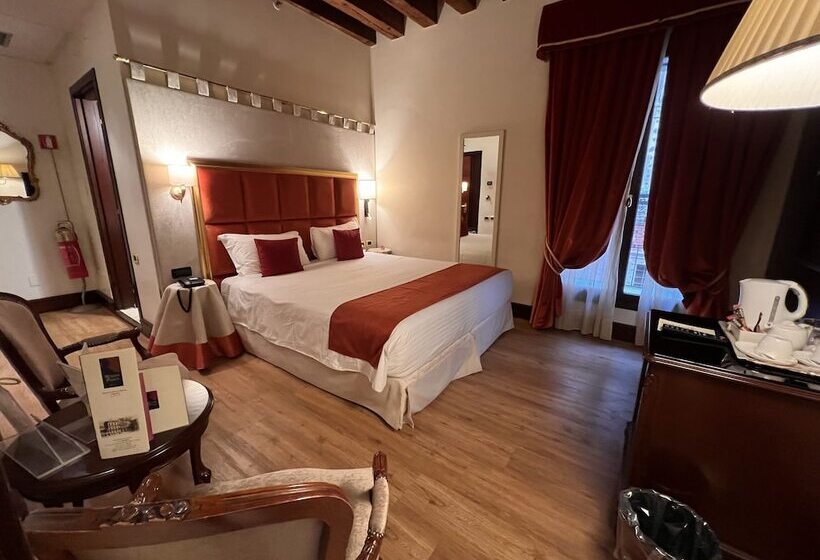 Classic Room with Views, Ruzzini Palace