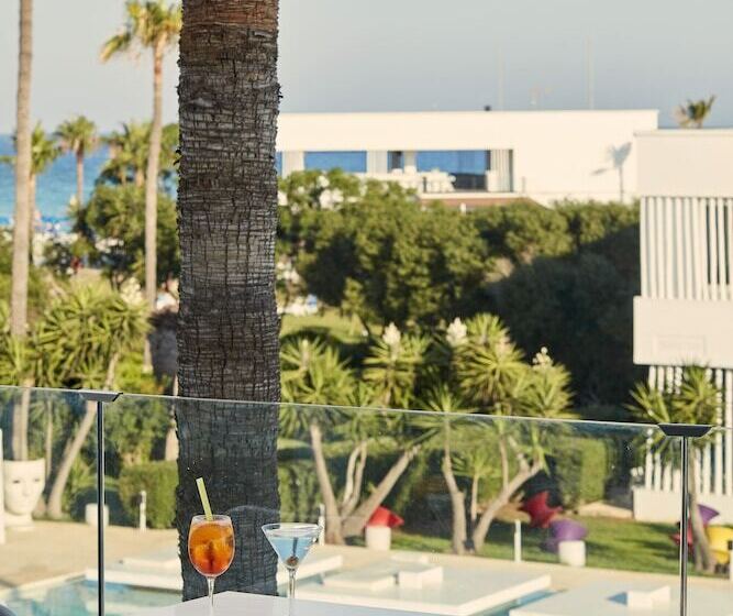 2 Bedroom Suite Pool View, So White Club Resort