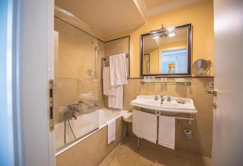 Трехместный Номер Superior, Villa Daphne