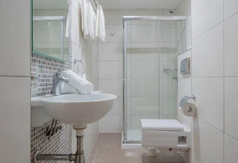Triple Room Sea View, Xemxija Bay