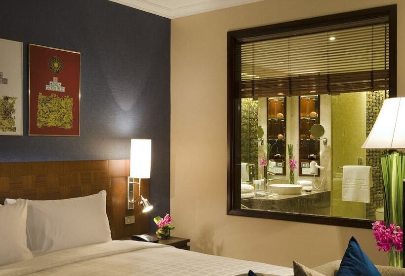 Полулюкс, Novotel Bangkok Suvarnabhumi Airport