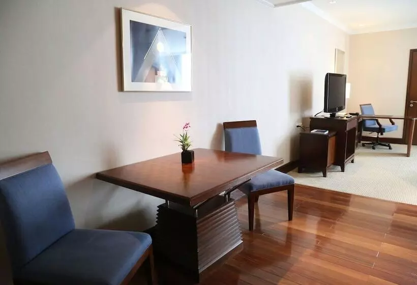 سوییت جونیور, Hyatt Regency Bangkok Suvarnabhumi Airport