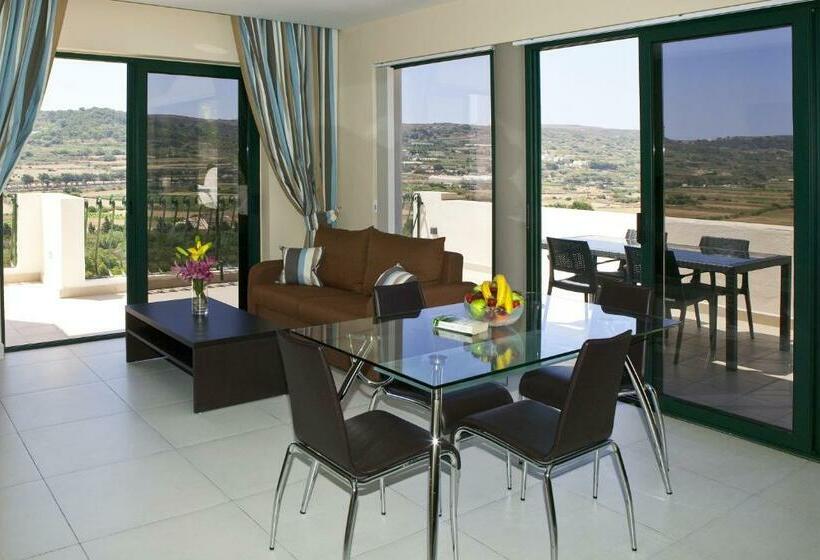 غرفة دور أخير, Porto Azzurro Aparthotel