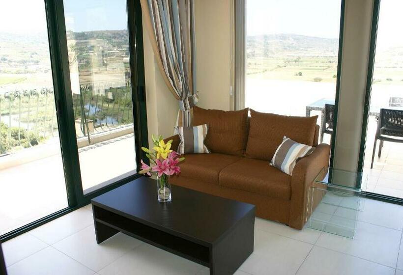 غرفة دور أخير, Porto Azzurro Aparthotel