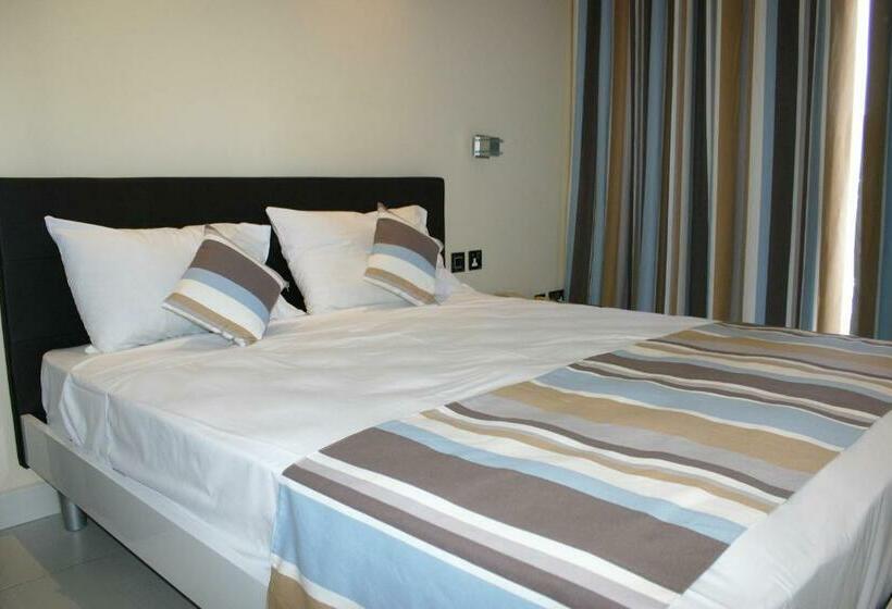 غرفة دور أخير, Porto Azzurro Aparthotel