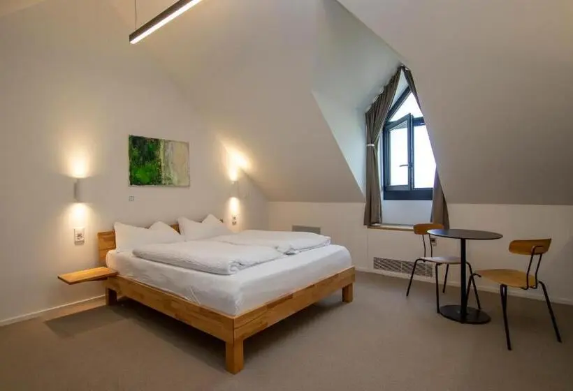 身障者適用スタンダードルーム, Auberge Au Mai