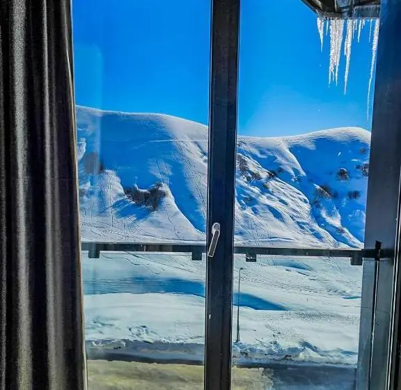 سوییت دوبلکس, Gudauri Travel Chalets In New Gudauri