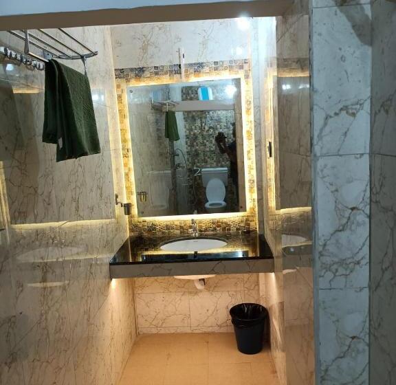 اتاق استاندارد با تخت بزرگ, Hcb