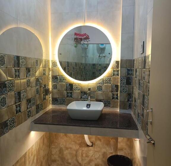 اتاق استاندارد با تخت بزرگ, Hcb
