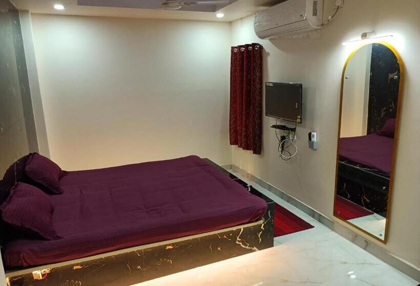 اتاق استاندارد با تخت بزرگ, Hcb