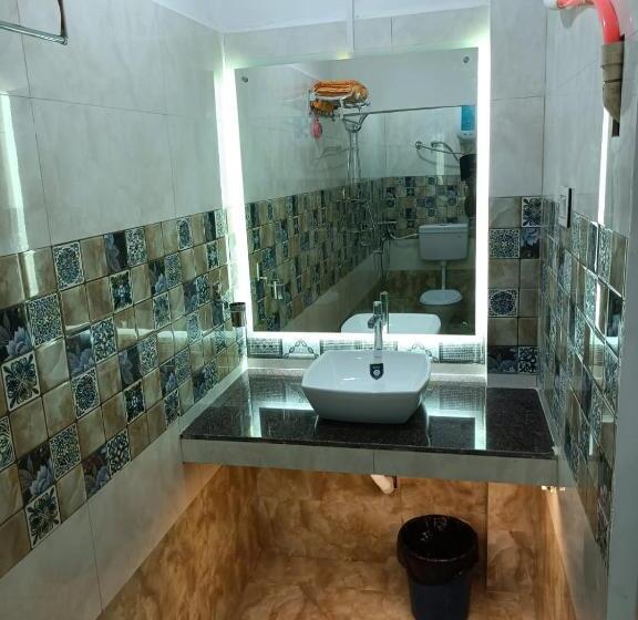 اتاق استاندارد با تخت بزرگ, Hcb