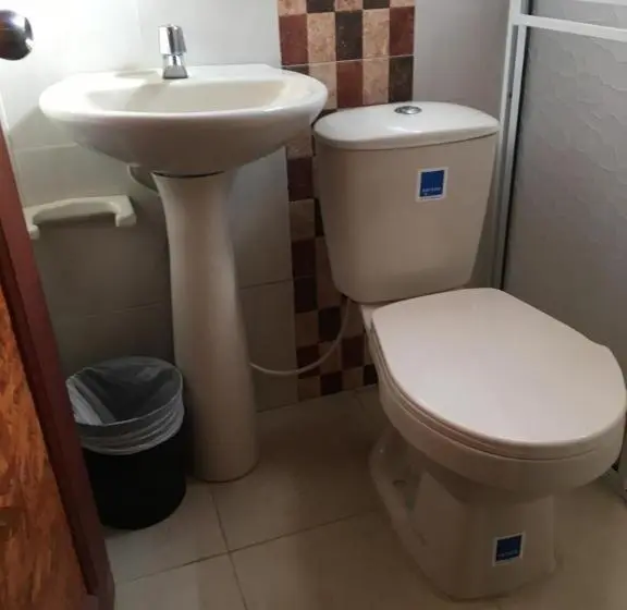 スタンダードトリプルルーム, Hostal Los Wichos