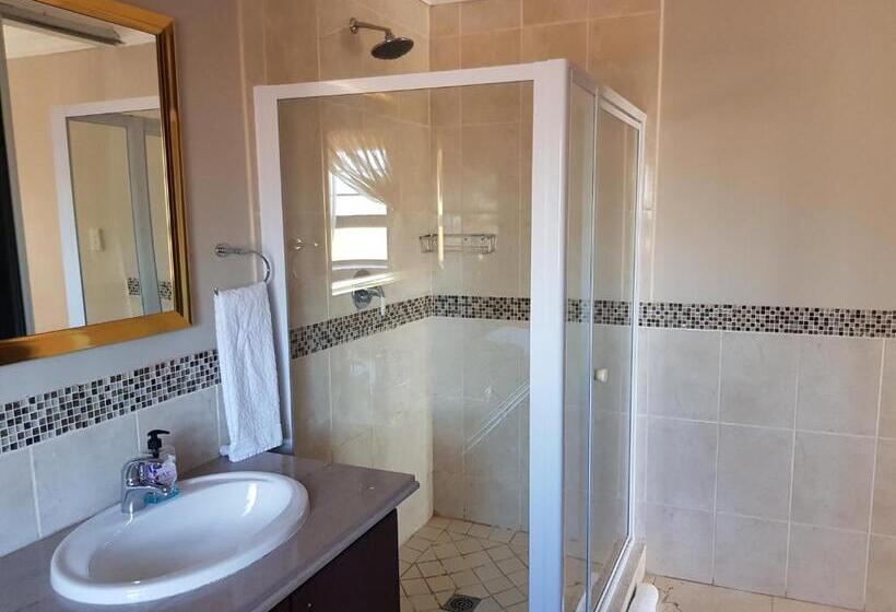 家庭间, Winchester Place