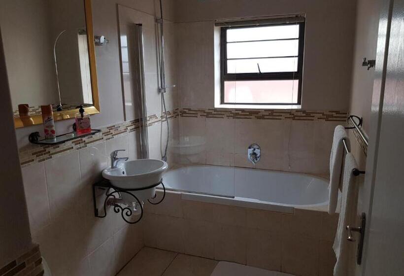 家庭间, Winchester Place