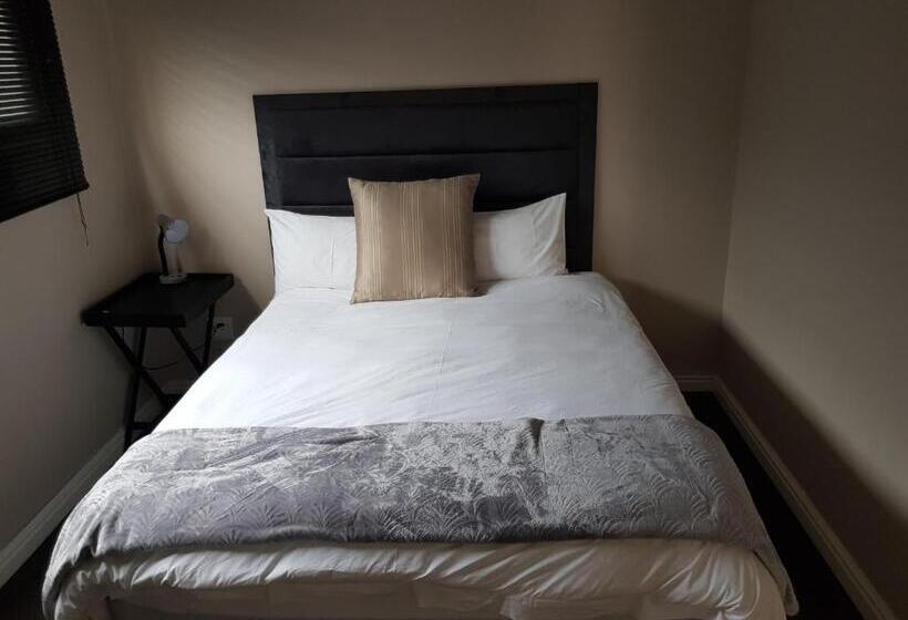 家庭间, Winchester Place