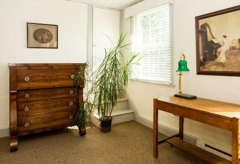 家庭套房, James Buchanan Hotel, Trademark Collection By Wyndham