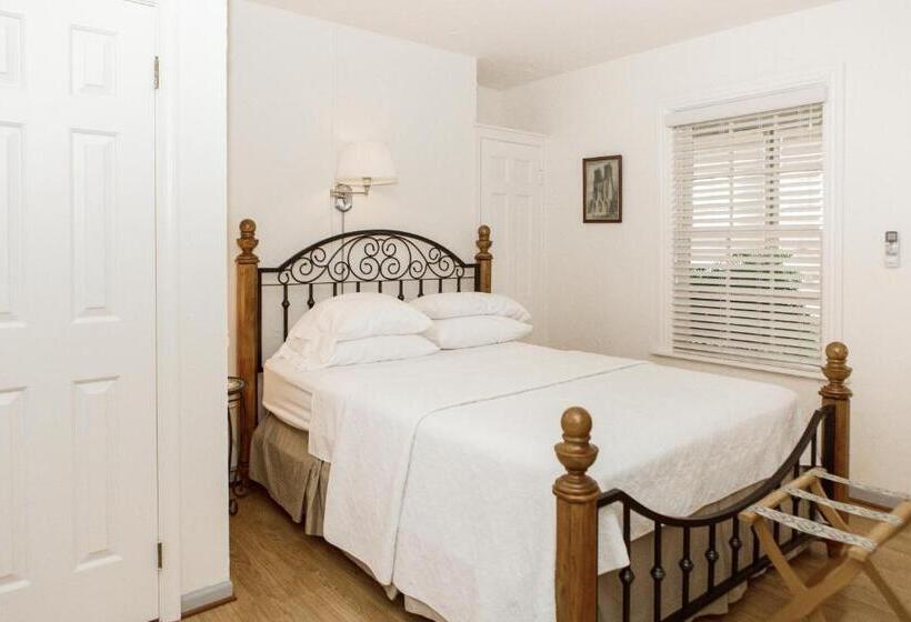 غرفة قياسية مطلّة علي الحديقة, James Buchanan Hotel, Trademark Collection By Wyndham