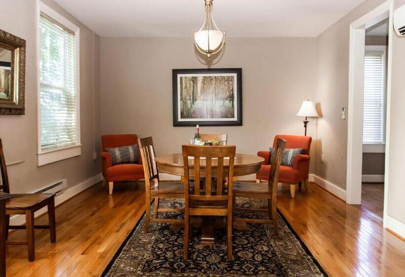 豪华套房, James Buchanan Hotel, Trademark Collection By Wyndham