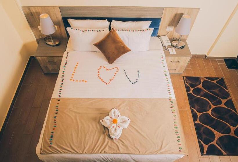 سوییت جونیور, Jewel Green Mountain