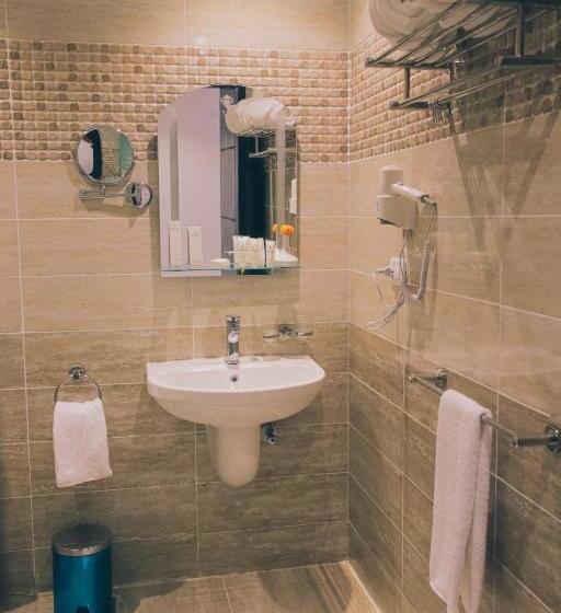 سوییت خانوادگی, Jewel Green Mountain