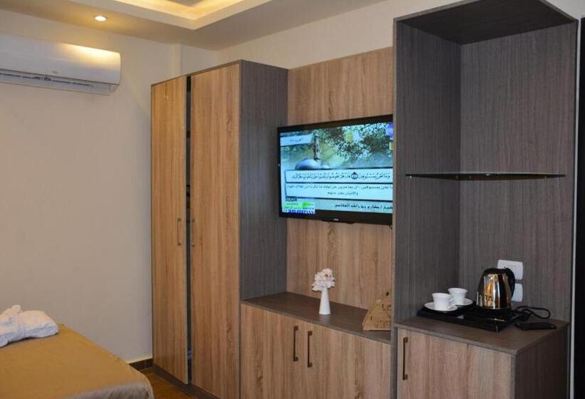 سوییت خانوادگی, Jewel Green Mountain