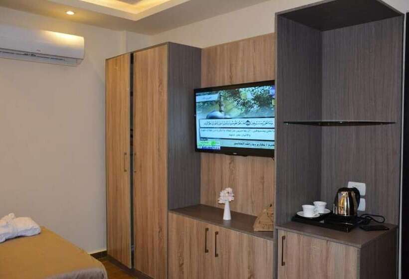 سوییت خانوادگی, Jewel Green Mountain