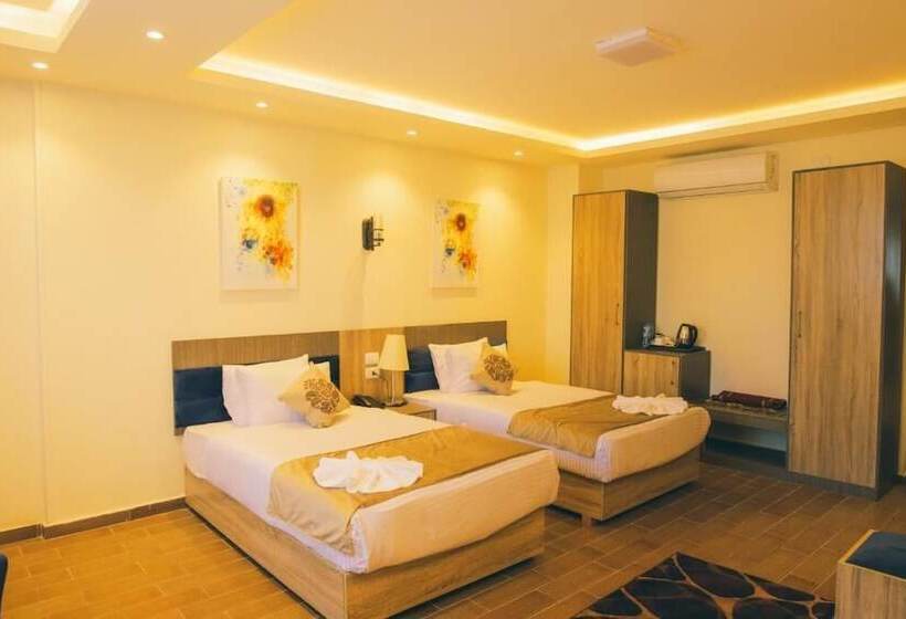 سوییت خانوادگی, Jewel Green Mountain